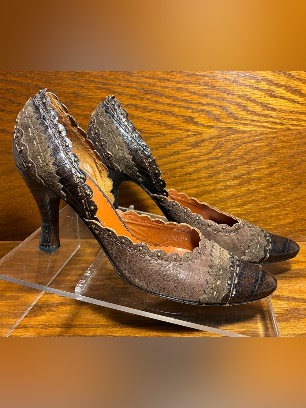 Apepazza Stud Accent Scalloped Trim Cap Toe Leather Heels Brown IT 37.5 US 7.5